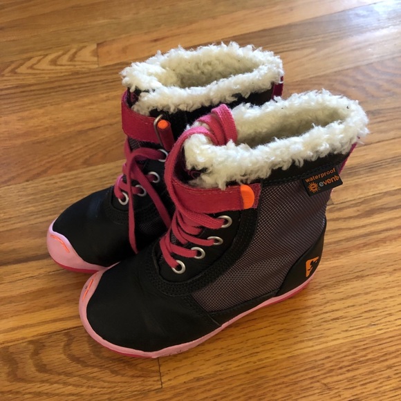 plae winter boots